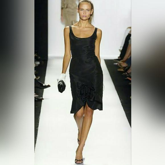 Oscar de la Renta Black Sleeveless Ruffled Mini Dress